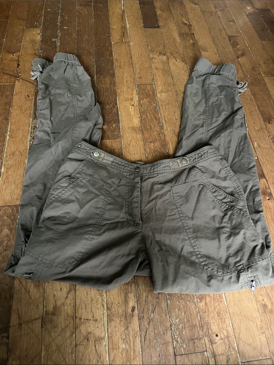 Nitrogen Pants - Women’s Olive Cargo Capris with Elastic Cuffs